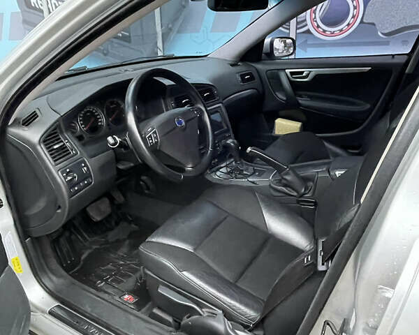 Вольво С60 2006 у Києві на Automoto.ua Сірий Вольво С60, об'ємом двигуна 2.4 л та пробігом 229 тис. км за 9800 $, фото 11 на Automoto.ua