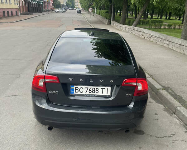 Серый Вольво С60, объемом двигателя 2.52 л и пробегом 130 тыс. км за 9500 $, фото 11 на Automoto.ua