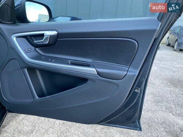 Серый Вольво С60, объемом двигателя 2.5 л и пробегом 154 тыс. км за 7000 $, фото 20 на Automoto.ua