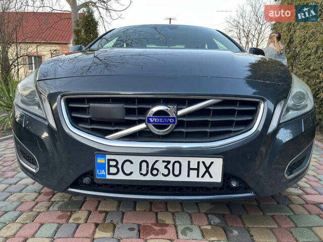 Серый Вольво С60, объемом двигателя 1.98 л и пробегом 185 тыс. км за 9000 $, фото 23 на Automoto.ua