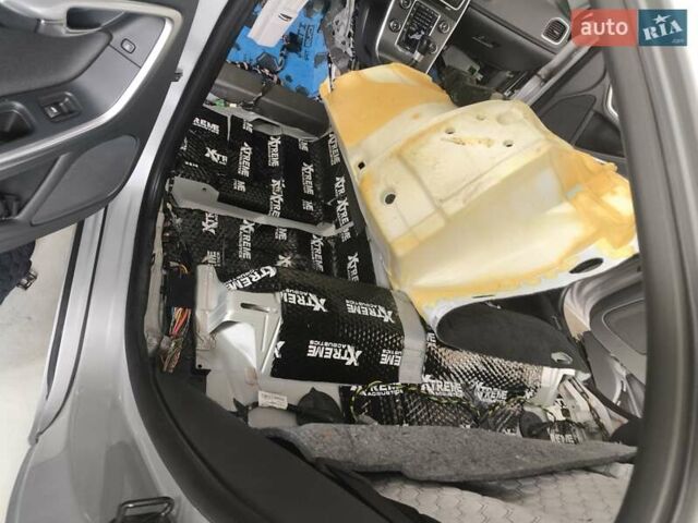 Вольво С60 2011 в Трускавце на Automoto.ua Серый Вольво С60, объемом двигателя 1.6 л и пробегом 232 тыс. км за 10000 $, фото 32 на Automoto.ua