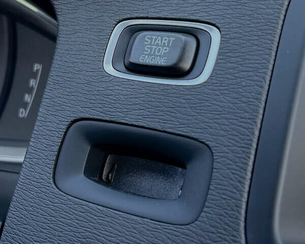 Серый Вольво С60, объемом двигателя 3 л и пробегом 140 тыс. км за 14800 $, фото 26 на Automoto.ua