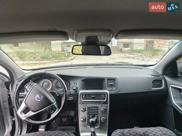 Вольво С60 2011 в Трускавце на Automoto.ua Серый Вольво С60, объемом двигателя 1.6 л и пробегом 232 тыс. км за 10000 $, фото 20 на Automoto.ua