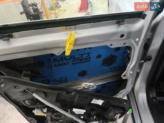 Вольво С60 2011 в Трускавце на Automoto.ua Серый Вольво С60, объемом двигателя 1.6 л и пробегом 232 тыс. км за 10000 $, фото 33 на Automoto.ua