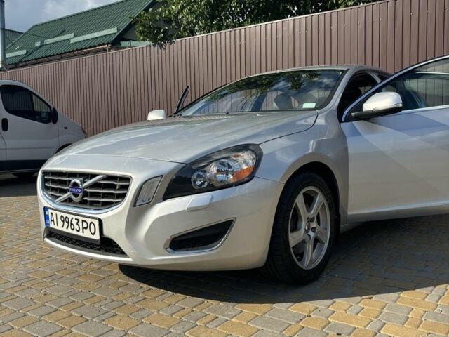 Сірий Вольво С60, об'ємом двигуна 2.5 л та пробігом 230 тис. км за 9800 $, фото 4 на Automoto.ua