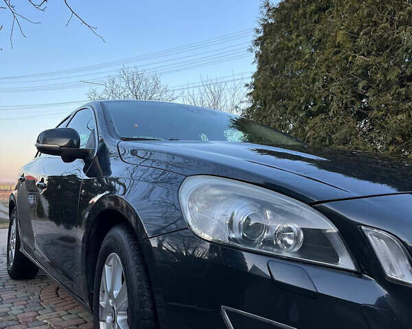 Серый Вольво С60, объемом двигателя 1.98 л и пробегом 185 тыс. км за 8500 $, фото 6 на Automoto.ua