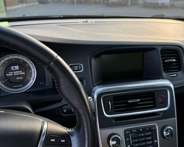 Вольво С60 2011 в Староконстантинов на Automoto.ua Серый Вольво С60, объемом двигателя 2.52 л и пробегом 250 тыс. км за 9600 $, фото 5 на Automoto.ua