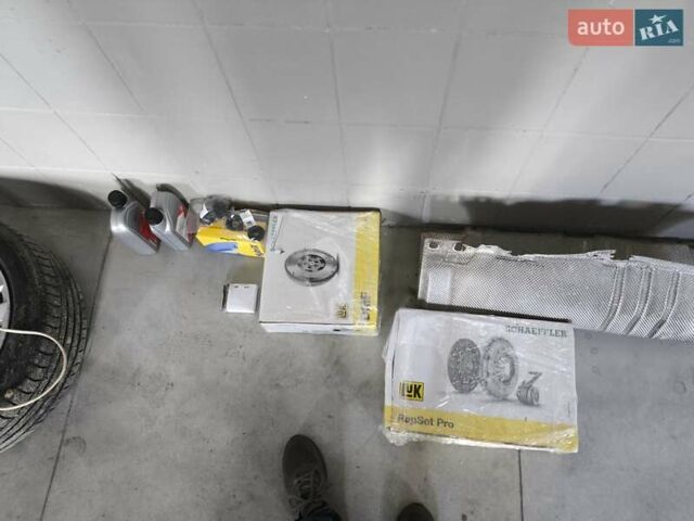 Вольво С60 2011 в Трускавце на Automoto.ua Серый Вольво С60, объемом двигателя 1.6 л и пробегом 232 тыс. км за 10000 $, фото 38 на Automoto.ua