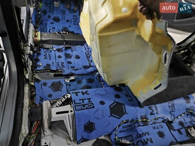 Вольво С60 2011 в Трускавце на Automoto.ua Серый Вольво С60, объемом двигателя 1.6 л и пробегом 232 тыс. км за 10000 $, фото 30 на Automoto.ua