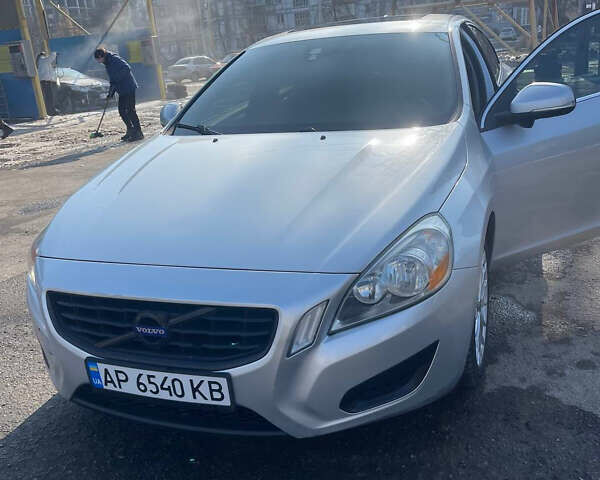 Сірий Вольво С60, об'ємом двигуна 2.52 л та пробігом 200 тис. км за 8200 $, фото 27 на Automoto.ua