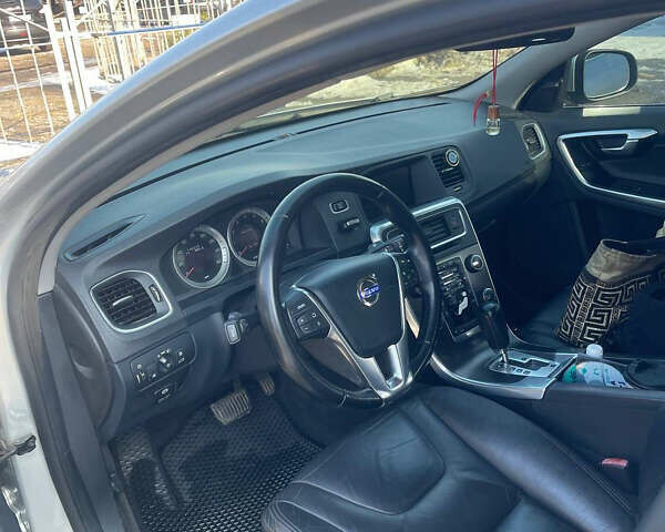 Сірий Вольво С60, об'ємом двигуна 2.52 л та пробігом 200 тис. км за 8200 $, фото 3 на Automoto.ua