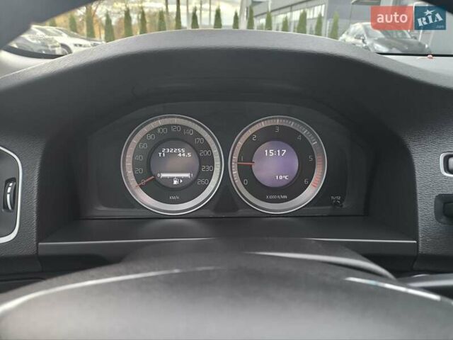 Вольво С60 2011 в Трускавце на Automoto.ua Серый Вольво С60, объемом двигателя 1.6 л и пробегом 232 тыс. км за 10000 $, фото 14 на Automoto.ua