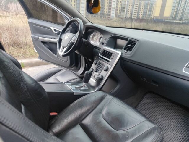 Сірий Вольво С60, об'ємом двигуна 2.5 л та пробігом 151 тис. км за 9400 $, фото 10 на Automoto.ua