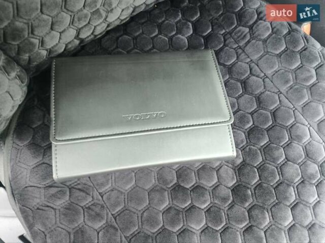 Вольво С60 2011 в Трускавце на Automoto.ua Серый Вольво С60, объемом двигателя 1.6 л и пробегом 232 тыс. км за 10000 $, фото 25 на Automoto.ua