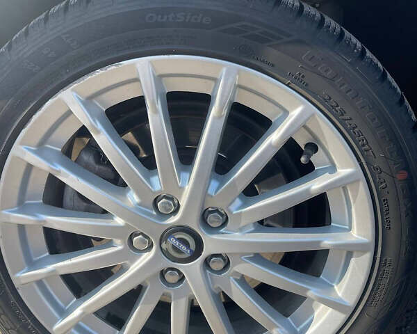 Сірий Вольво С60, об'ємом двигуна 2.52 л та пробігом 200 тис. км за 8200 $, фото 14 на Automoto.ua