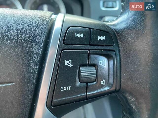 Серый Вольво С60, объемом двигателя 2.5 л и пробегом 154 тыс. км за 7000 $, фото 11 на Automoto.ua