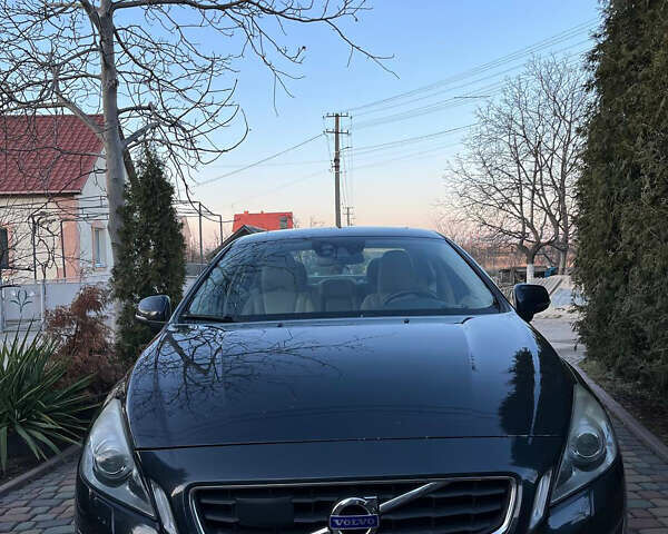 Серый Вольво С60, объемом двигателя 1.98 л и пробегом 185 тыс. км за 8500 $, фото 5 на Automoto.ua