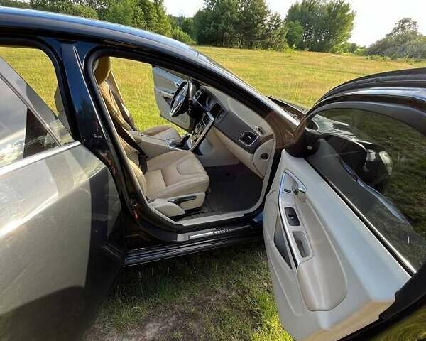 Серый Вольво С60, объемом двигателя 1.6 л и пробегом 176 тыс. км за 12700 $, фото 17 на Automoto.ua