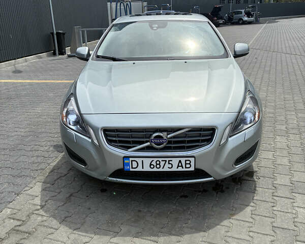 Серый Вольво С60, объемом двигателя 2.95 л и пробегом 223 тыс. км за 10800 $, фото 5 на Automoto.ua