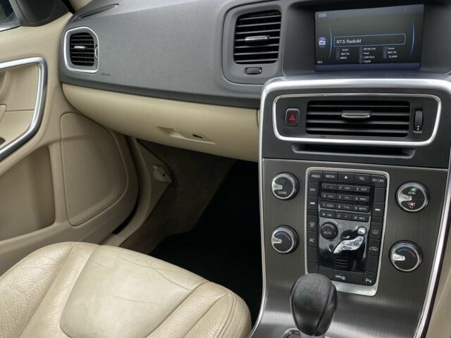 Сірий Вольво С60, об'ємом двигуна 1.6 л та пробігом 300 тис. км за 2500 $, фото 8 на Automoto.ua