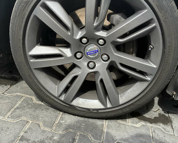 Серый Вольво С60, объемом двигателя 2.95 л и пробегом 223 тыс. км за 10800 $, фото 13 на Automoto.ua