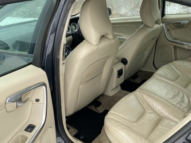 Сірий Вольво С60, об'ємом двигуна 1.6 л та пробігом 300 тис. км за 2500 $, фото 10 на Automoto.ua