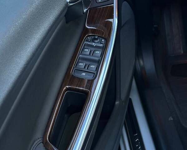 Серый Вольво С60, объемом двигателя 1.98 л и пробегом 204 тыс. км за 10300 $, фото 9 на Automoto.ua