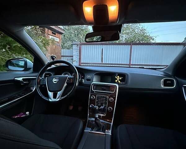 Серый Вольво С60, объемом двигателя 1.98 л и пробегом 204 тыс. км за 10300 $, фото 14 на Automoto.ua