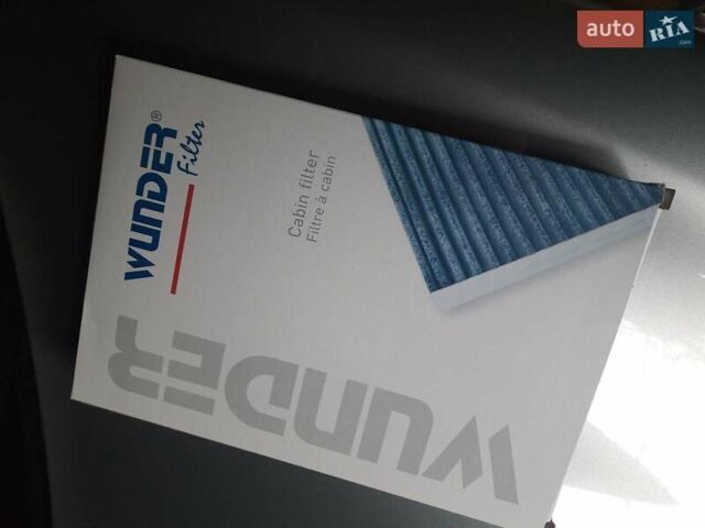 Серый Вольво С60, объемом двигателя 2.5 л и пробегом 325 тыс. км за 10750 $, фото 17 на Automoto.ua