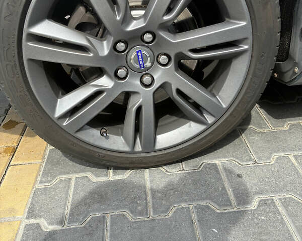 Серый Вольво С60, объемом двигателя 2.95 л и пробегом 223 тыс. км за 10800 $, фото 17 на Automoto.ua