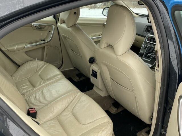 Сірий Вольво С60, об'ємом двигуна 1.6 л та пробігом 300 тис. км за 2500 $, фото 11 на Automoto.ua