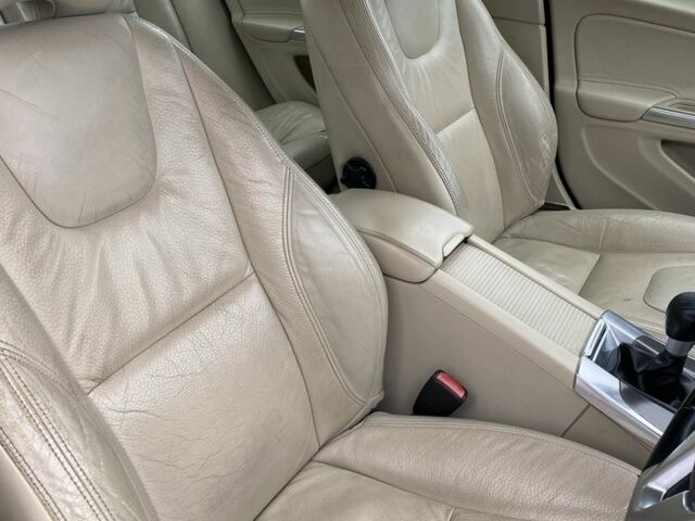 Сірий Вольво С60, об'ємом двигуна 1.6 л та пробігом 300 тис. км за 2500 $, фото 1 на Automoto.ua