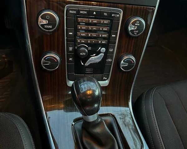 Серый Вольво С60, объемом двигателя 1.98 л и пробегом 204 тыс. км за 10300 $, фото 11 на Automoto.ua