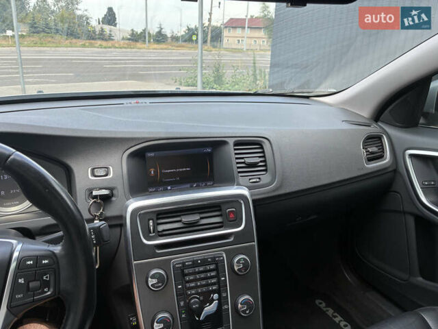 Серый Вольво С60, объемом двигателя 2.95 л и пробегом 223 тыс. км за 10800 $, фото 31 на Automoto.ua