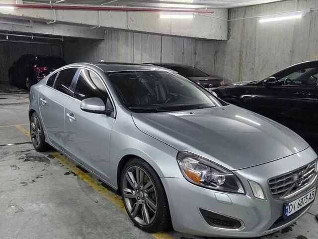 Сірий Вольво С60, об'ємом двигуна 3 л та пробігом 228 тис. км за 9850 $, фото 1 на Automoto.ua