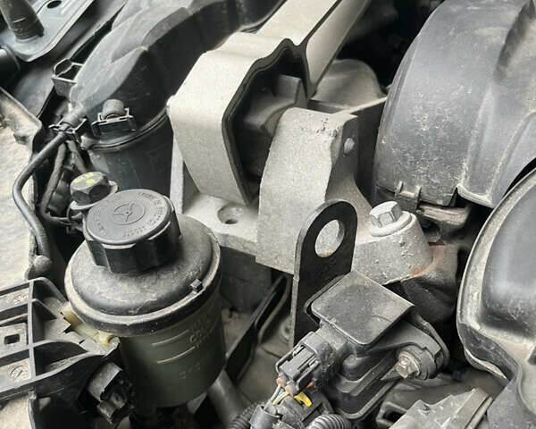 Серый Вольво С60, объемом двигателя 2.5 л и пробегом 213 тыс. км за 11000 $, фото 40 на Automoto.ua