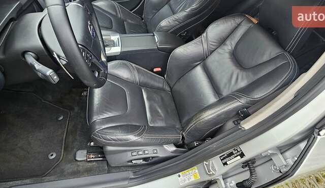 Серый Вольво С60, объемом двигателя 2.5 л и пробегом 139 тыс. км за 10400 $, фото 20 на Automoto.ua