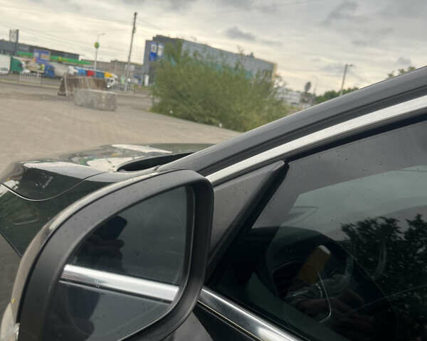 Серый Вольво С60, объемом двигателя 2.5 л и пробегом 213 тыс. км за 11000 $, фото 7 на Automoto.ua