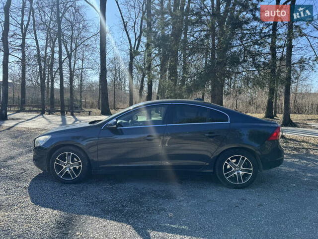 Серый Вольво С60, объемом двигателя 1.98 л и пробегом 159 тыс. км за 11500 $, фото 4 на Automoto.ua