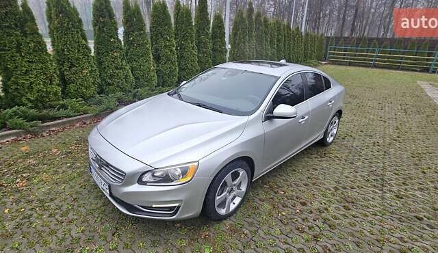 Серый Вольво С60, объемом двигателя 2.5 л и пробегом 139 тыс. км за 10400 $, фото 11 на Automoto.ua