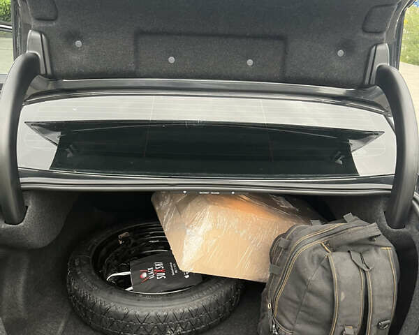 Серый Вольво С60, объемом двигателя 2.5 л и пробегом 213 тыс. км за 11000 $, фото 32 на Automoto.ua