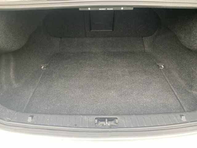 Серый Вольво С60, объемом двигателя 2.5 л и пробегом 285 тыс. км за 8950 $, фото 17 на Automoto.ua