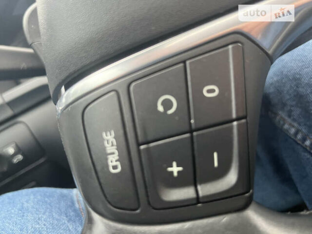 Серый Вольво С60, объемом двигателя 2.5 л и пробегом 213 тыс. км за 11000 $, фото 38 на Automoto.ua