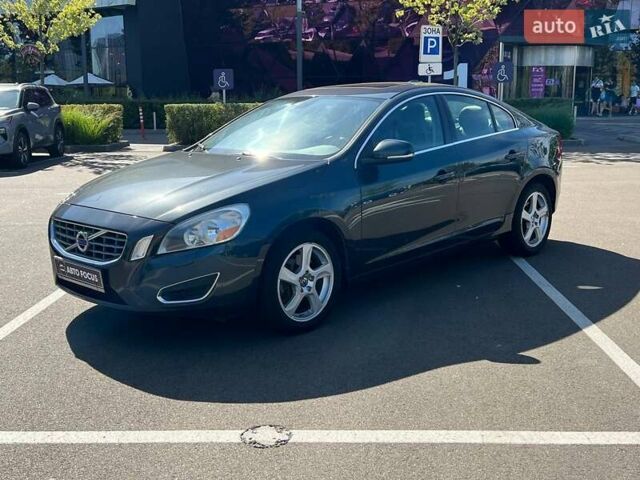 Сірий Вольво С60, об'ємом двигуна 2.5 л та пробігом 208 тис. км за 10490 $, фото 3 на Automoto.ua