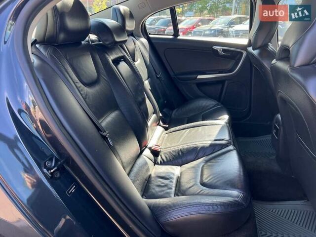 Сірий Вольво С60, об'ємом двигуна 2.5 л та пробігом 208 тис. км за 10490 $, фото 10 на Automoto.ua
