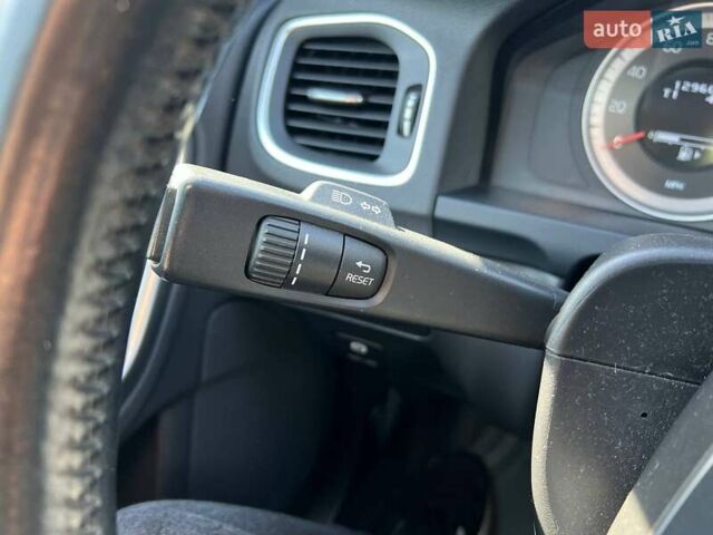 Сірий Вольво С60, об'ємом двигуна 2.5 л та пробігом 208 тис. км за 10490 $, фото 13 на Automoto.ua