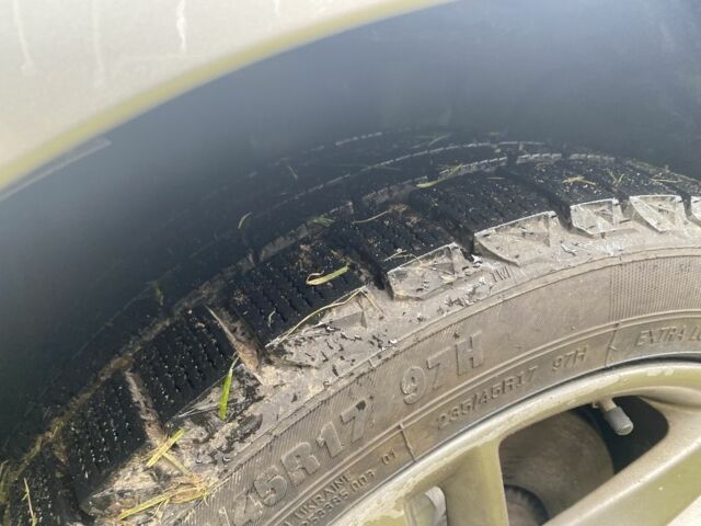 Серый Вольво С60, объемом двигателя 2.5 л и пробегом 285 тыс. км за 8950 $, фото 13 на Automoto.ua