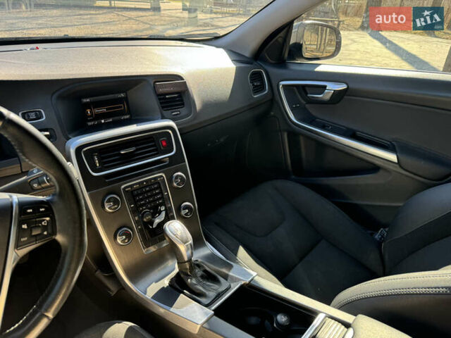 Серый Вольво С60, объемом двигателя 1.98 л и пробегом 159 тыс. км за 11500 $, фото 13 на Automoto.ua