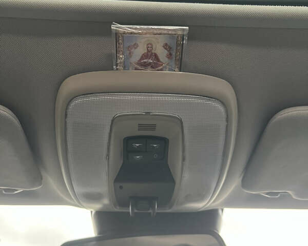 Серый Вольво С60, объемом двигателя 2.5 л и пробегом 213 тыс. км за 11000 $, фото 17 на Automoto.ua