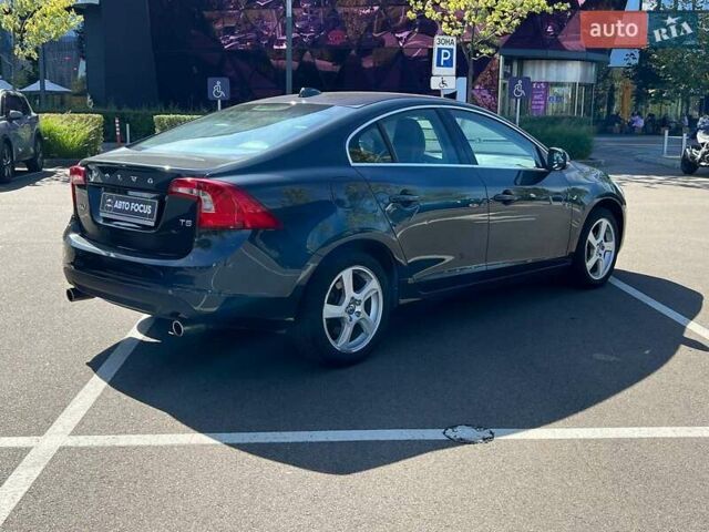 Сірий Вольво С60, об'ємом двигуна 2.5 л та пробігом 208 тис. км за 10490 $, фото 6 на Automoto.ua
